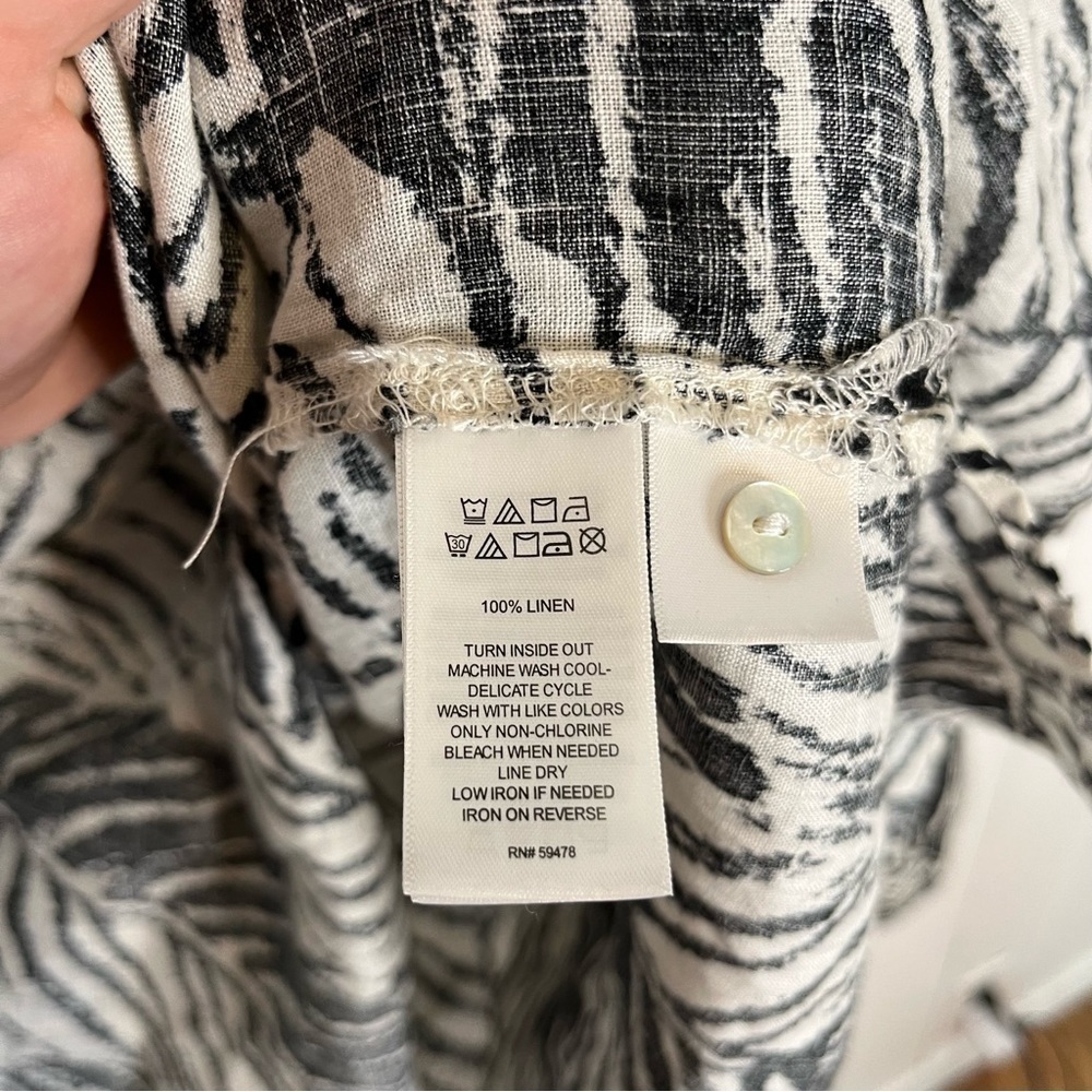 Cynthia Rowley 100% Linen Black and White Palm Print Tunic Top. Size 3X. - Picture 8 of 8